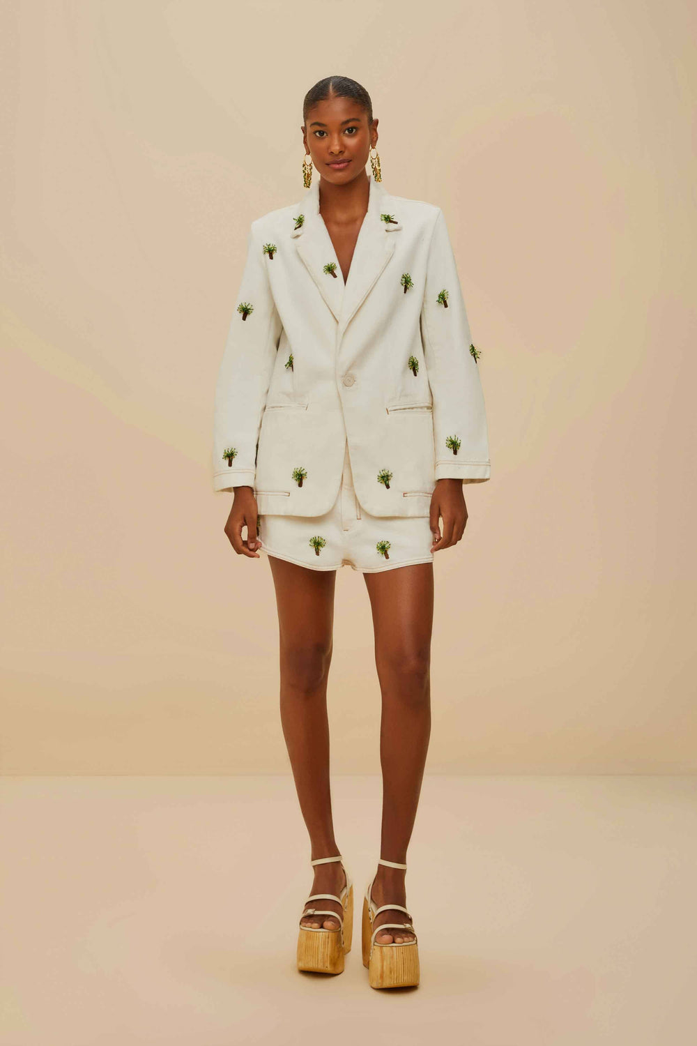 Off-White Embroidered Coconut Tree Shorts – FARM Rio
