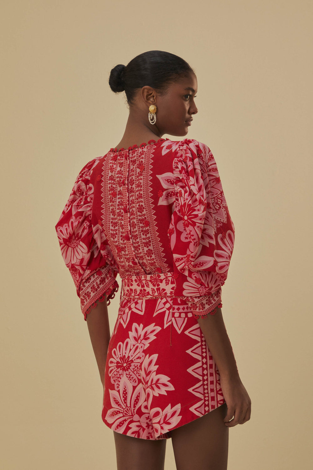 Flora Tapestry Red Shorts – FARM Rio