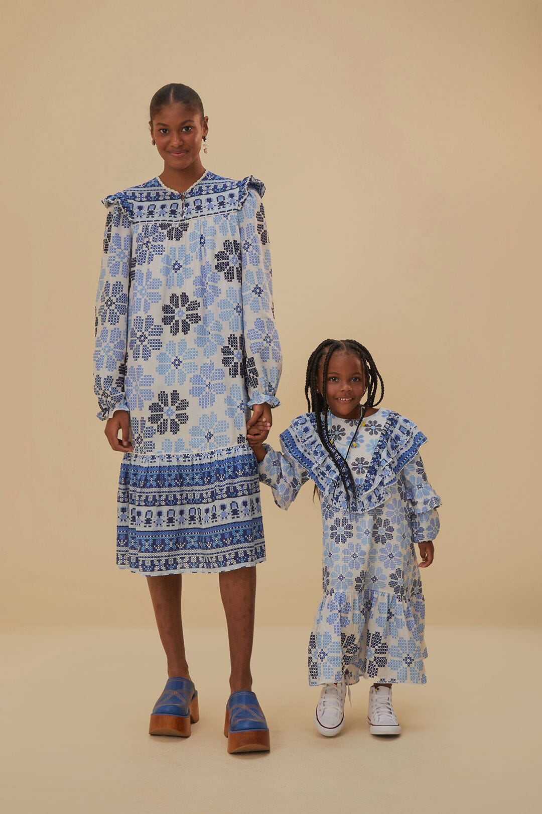 Off-White Stitched Flowers And Girls Midi Dress – FARM Rio