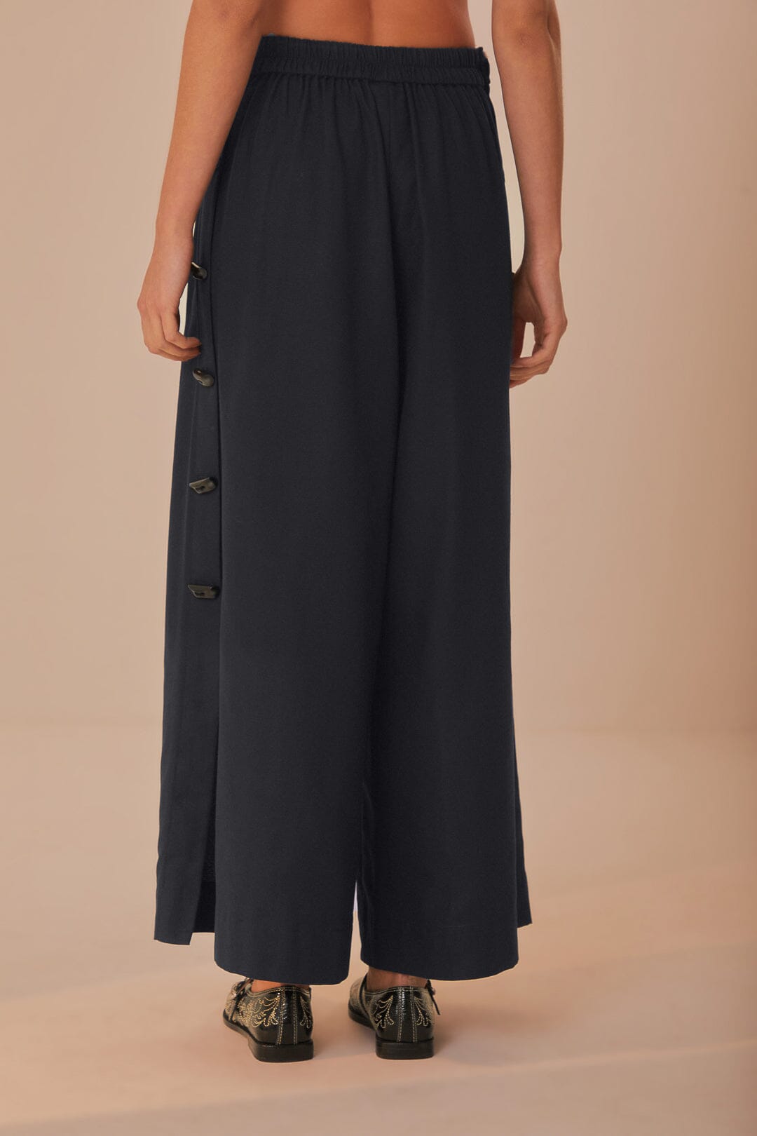 Black Button Pants – FARM Rio