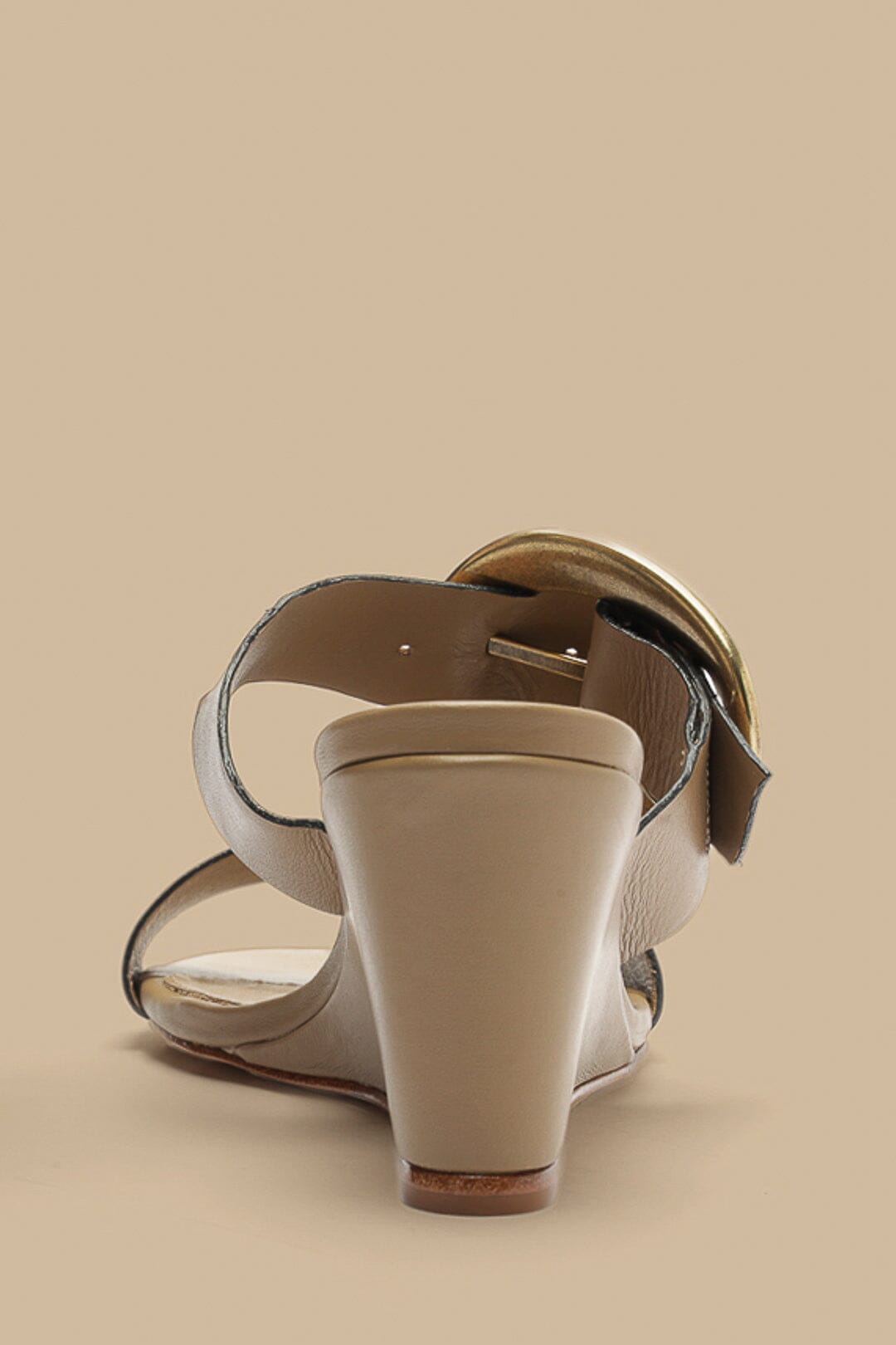 Mocha Buckle Wedge Sandal – FARM Rio