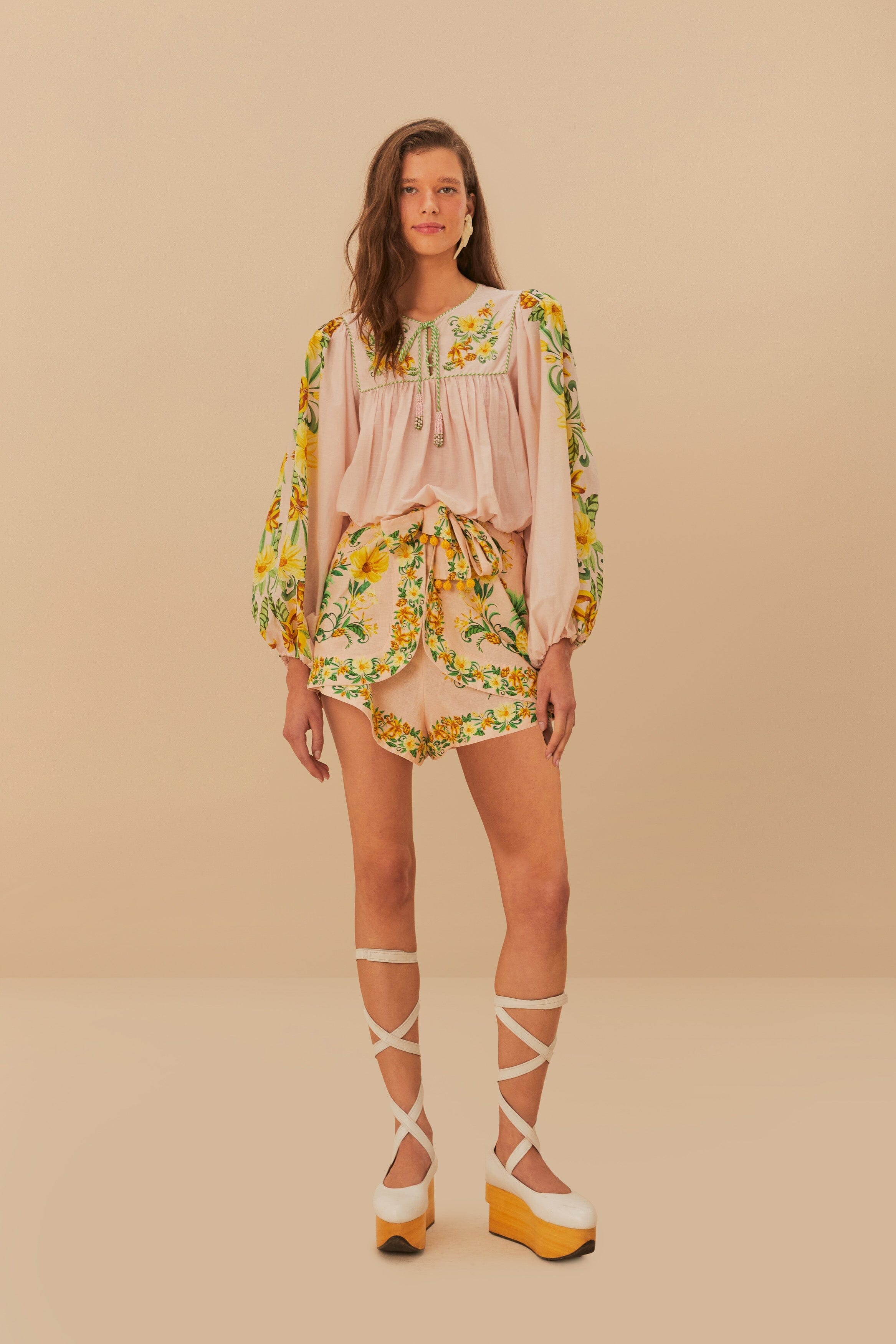 Pink Botanical Beauty LENZING™ ECOVERO™ Euroflax™ Shorts – FARM Rio