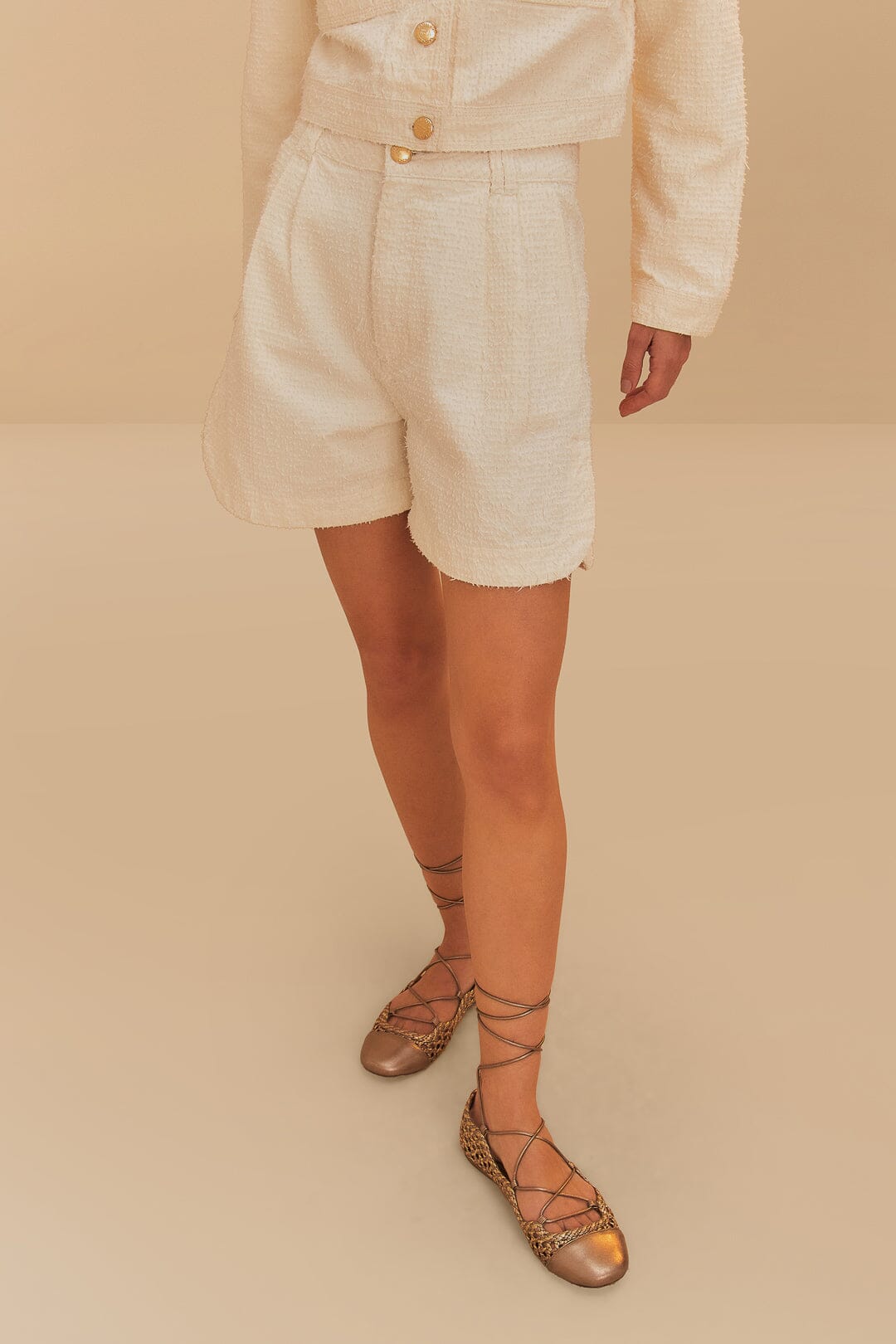 Off-White Twill Laser Pleated Shorts – FARM Rio