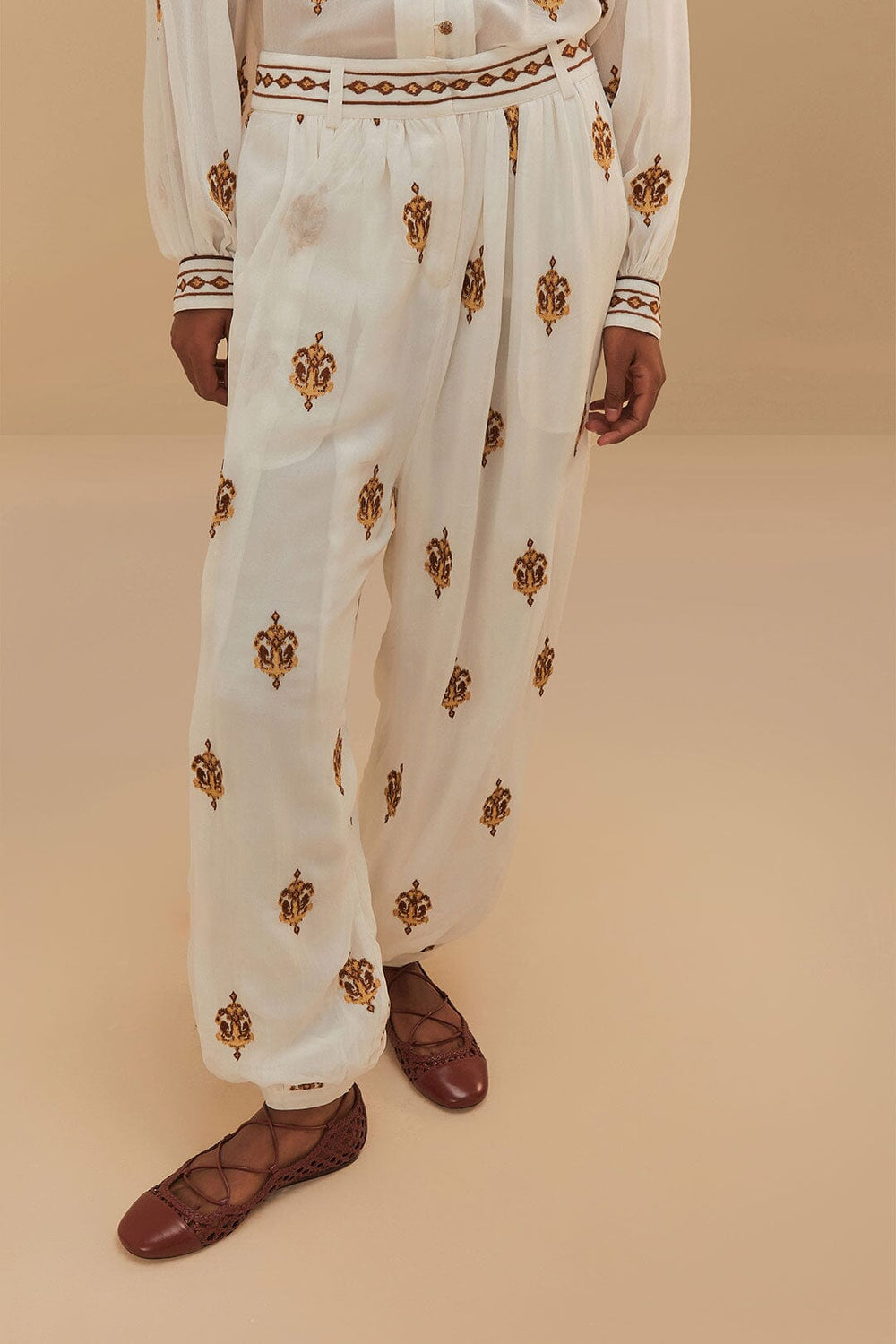 Off-White Anchor Tapestry Embroidered Pants – FARM Rio
