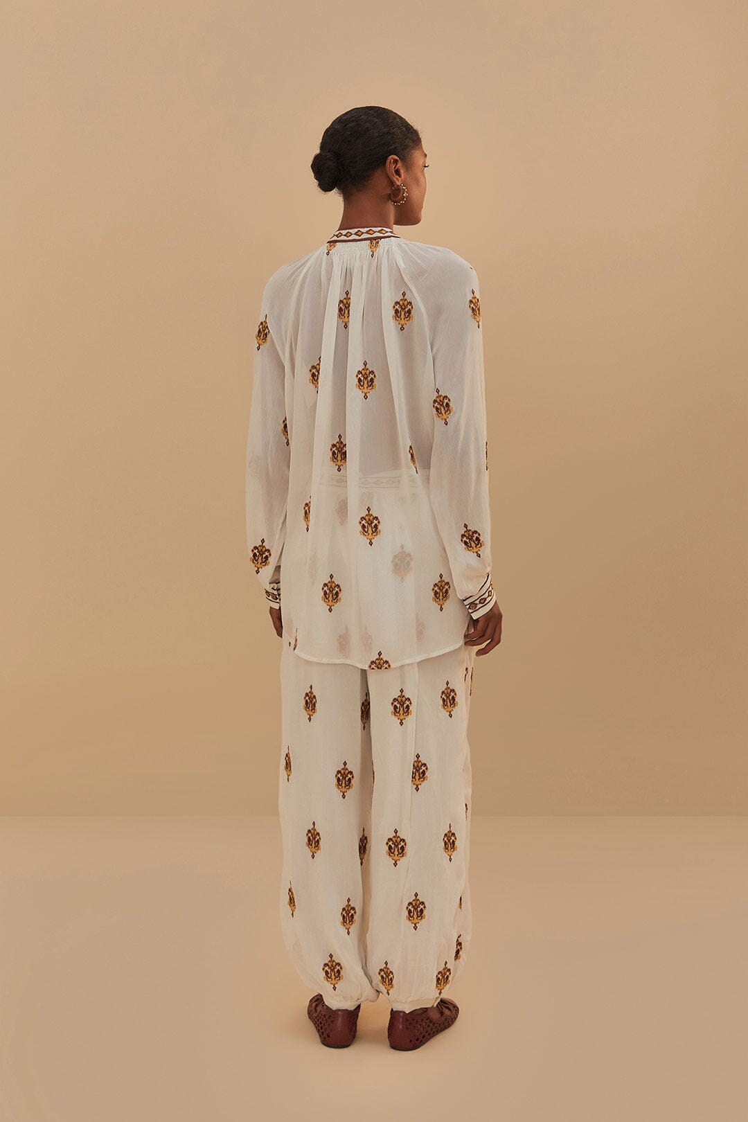 Off-White Anchor Tapestry Embroidered Pants – FARM Rio