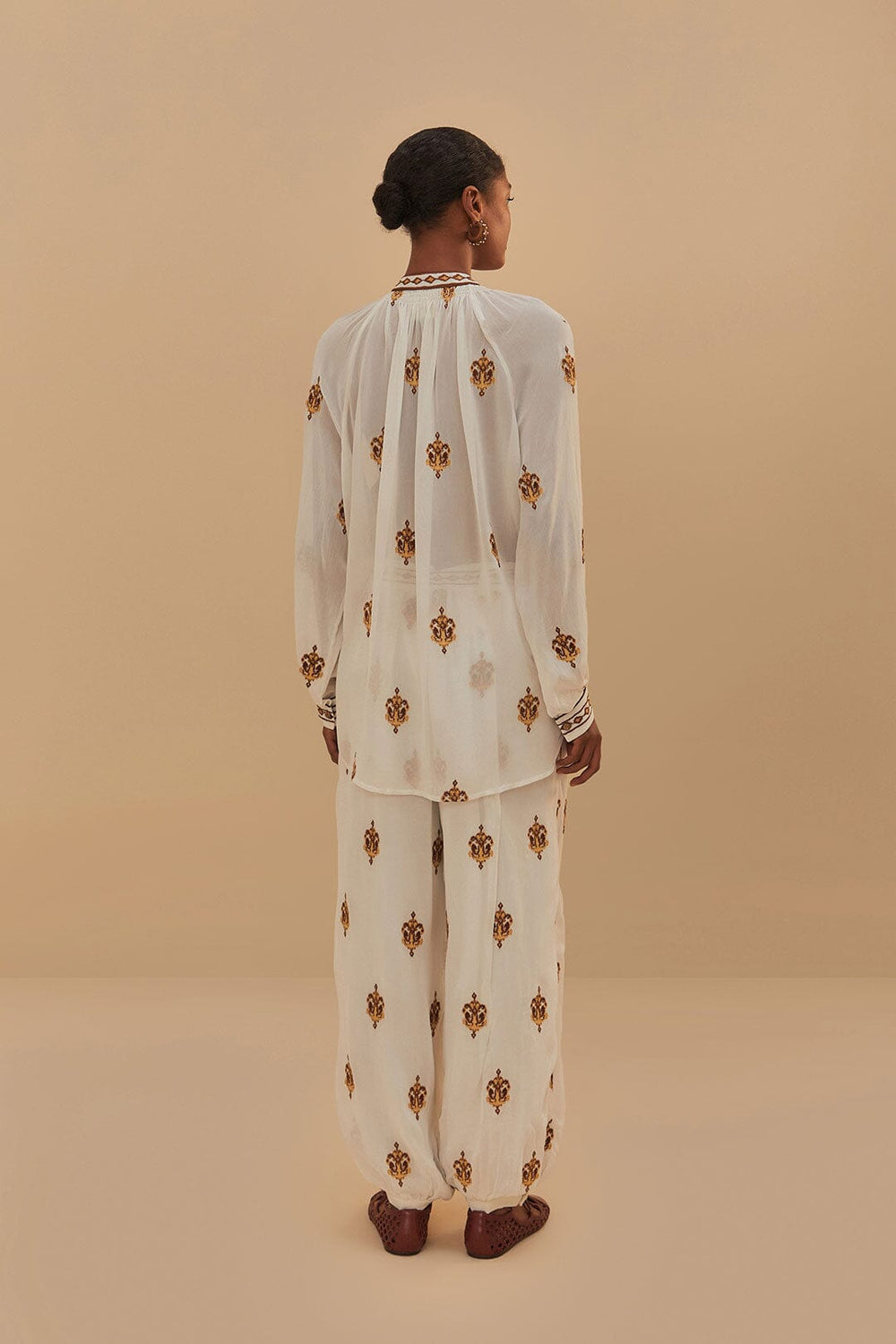 Off-White Anchor Tapestry Embroidered Pants – FARM Rio