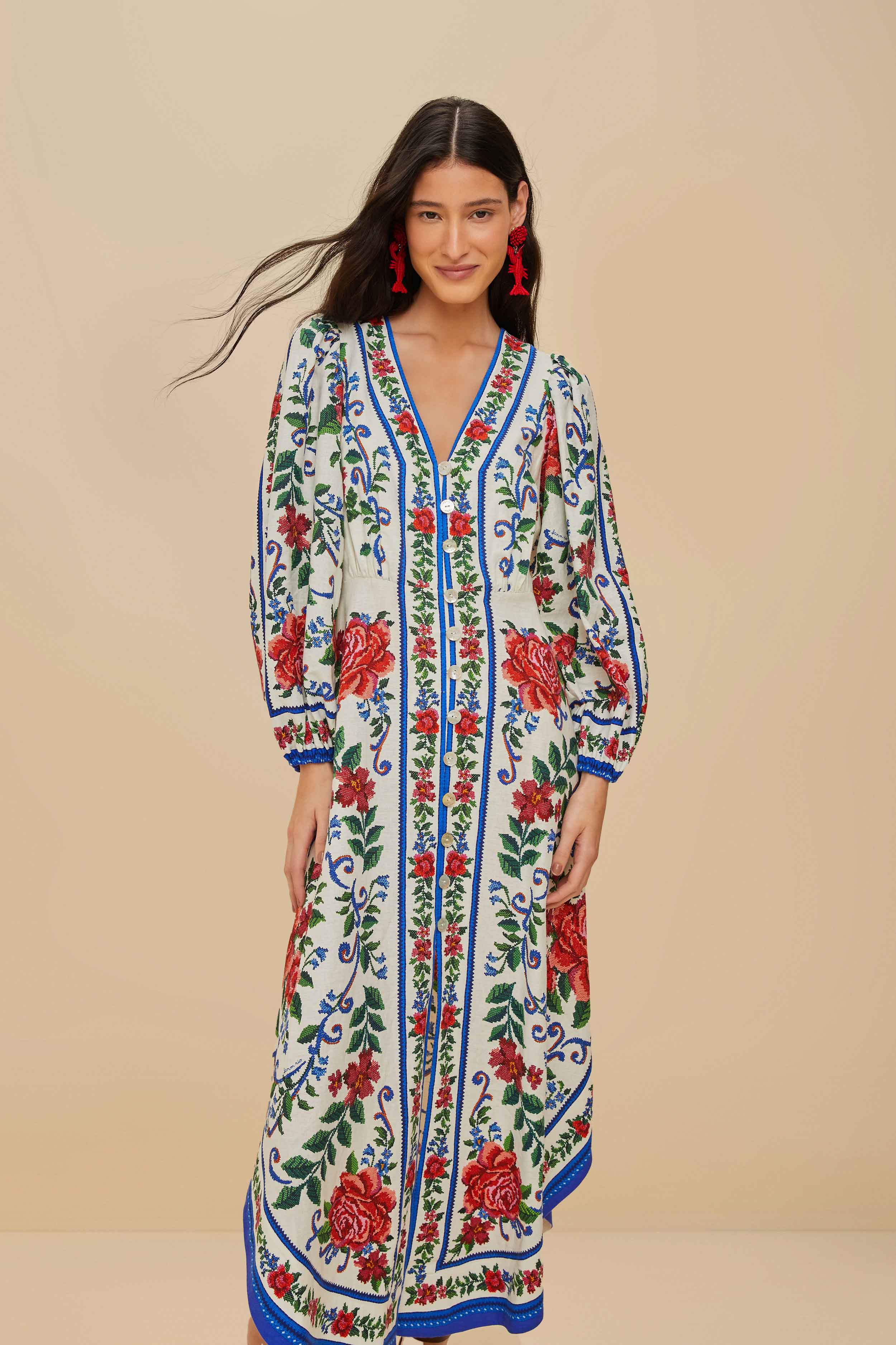 Off-White Flower Tapestry LENZING™ ECOVERO™ Euroflax™ Maxi Dress – FARM Rio