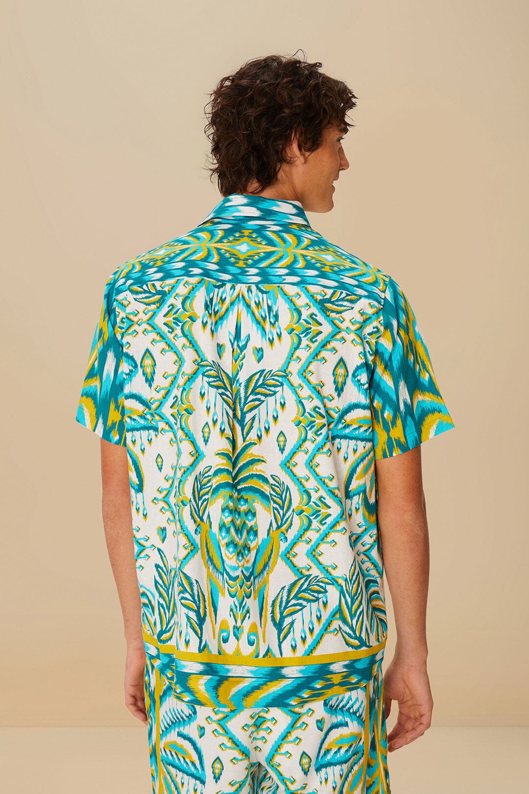 Sand Tropical Tapestry LENZING™ ECOVERO™ Euroflax™ Shirt – FARM Rio