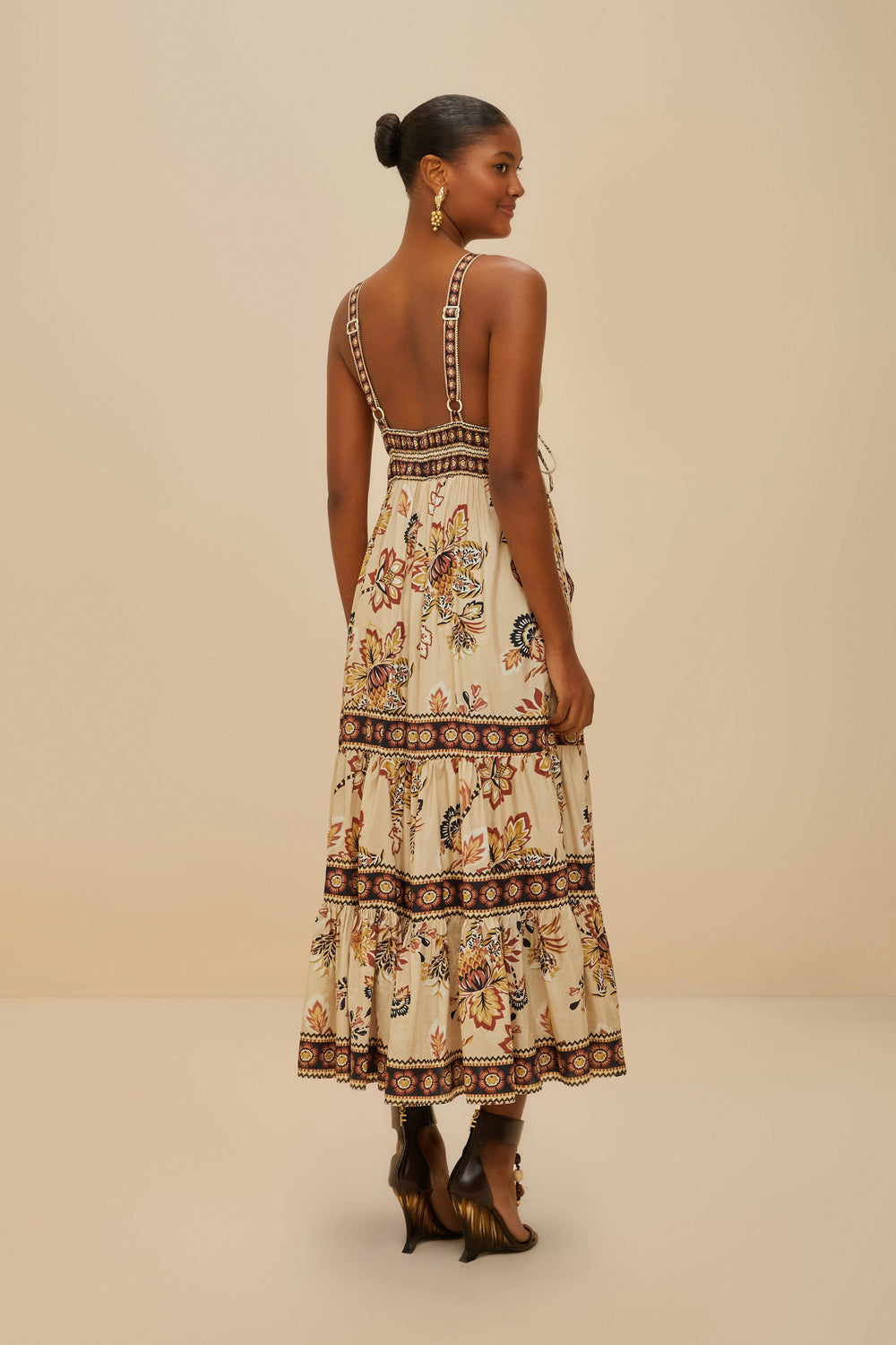 Sand Aura Floral Sleeveless Midi Dress – FARM Rio