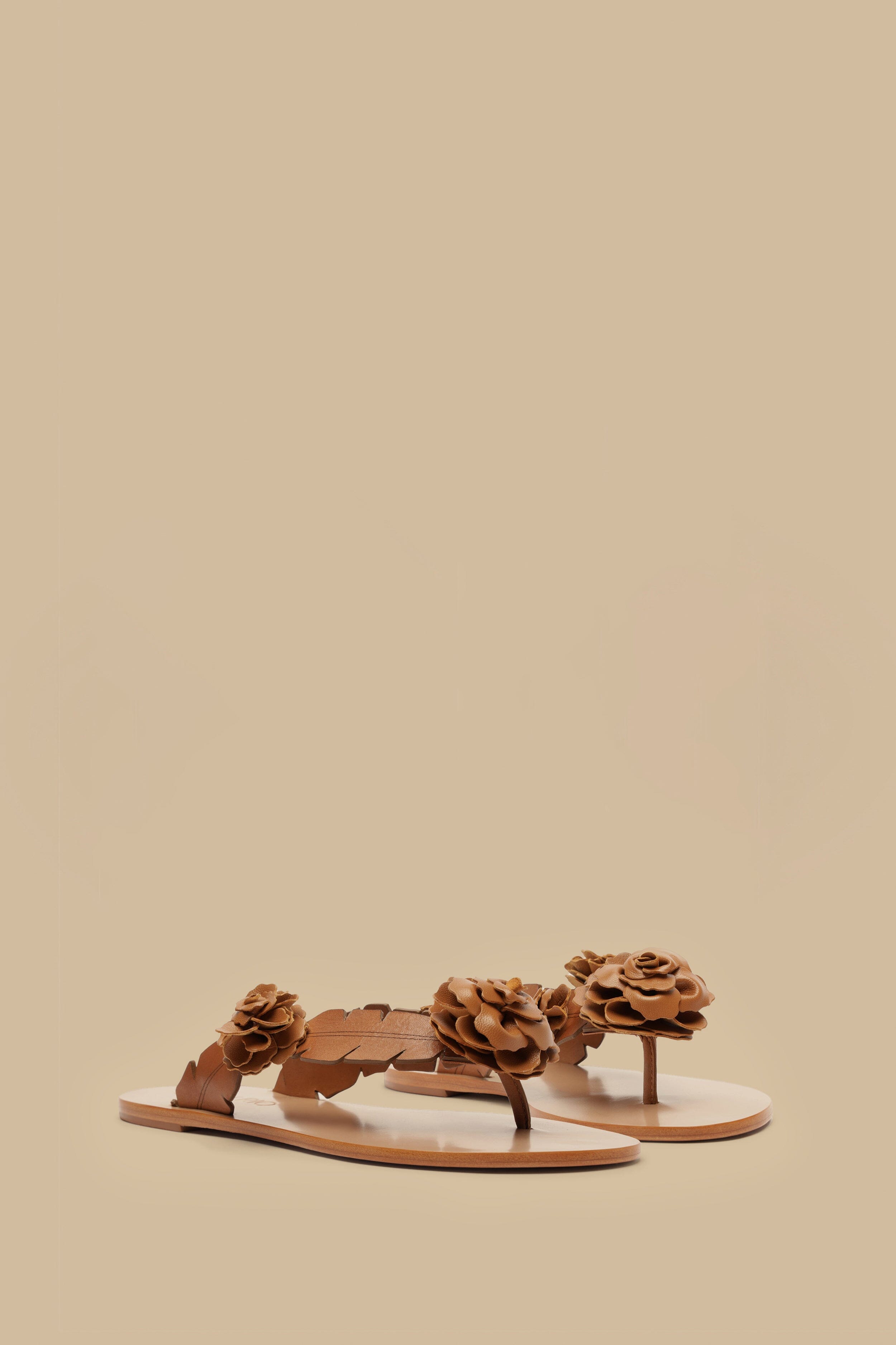 Tan Blooming Flat Sandal – FARM Rio