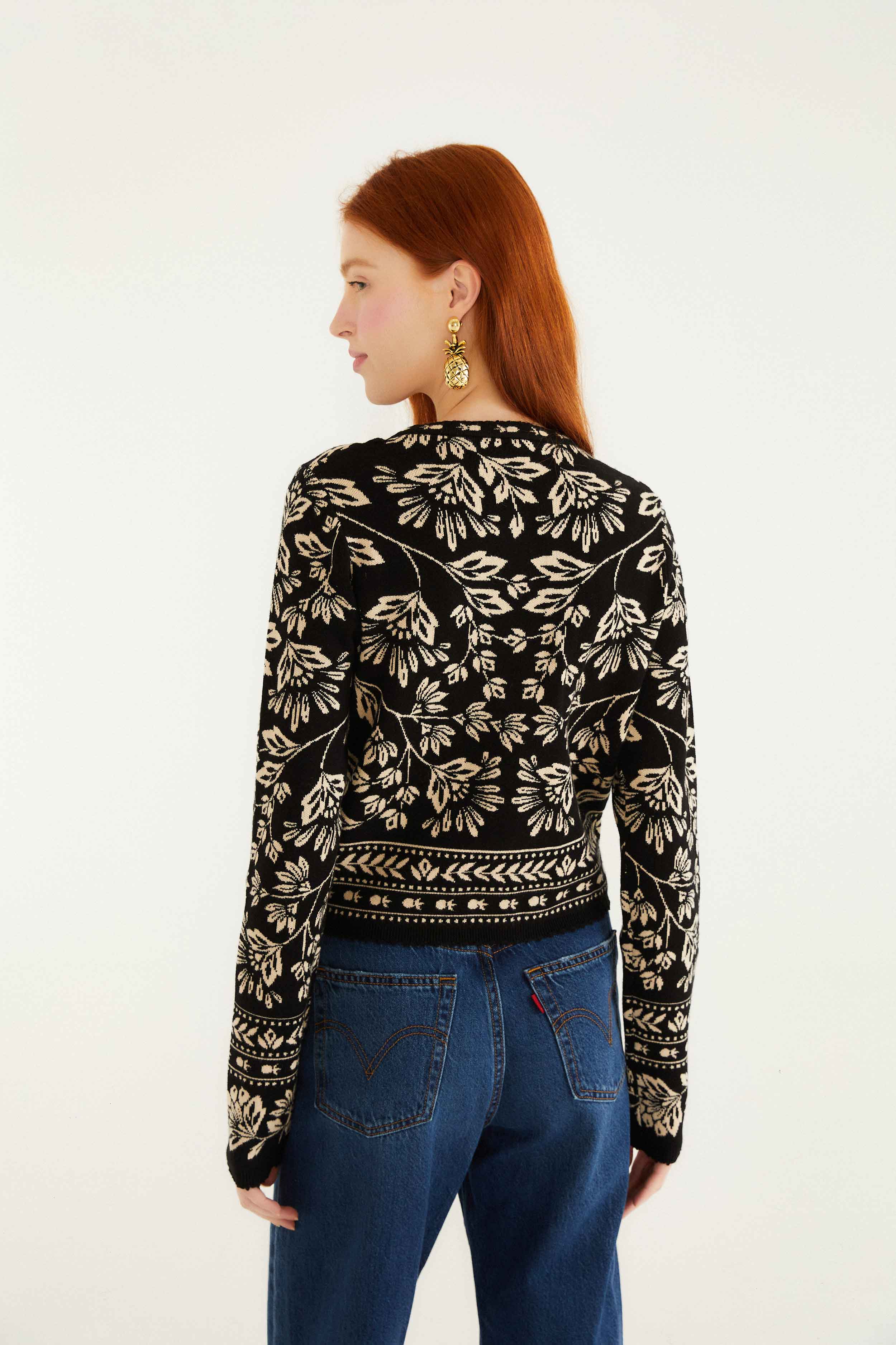 Black And White Flower Bloom Buttoned Knit Cardigan