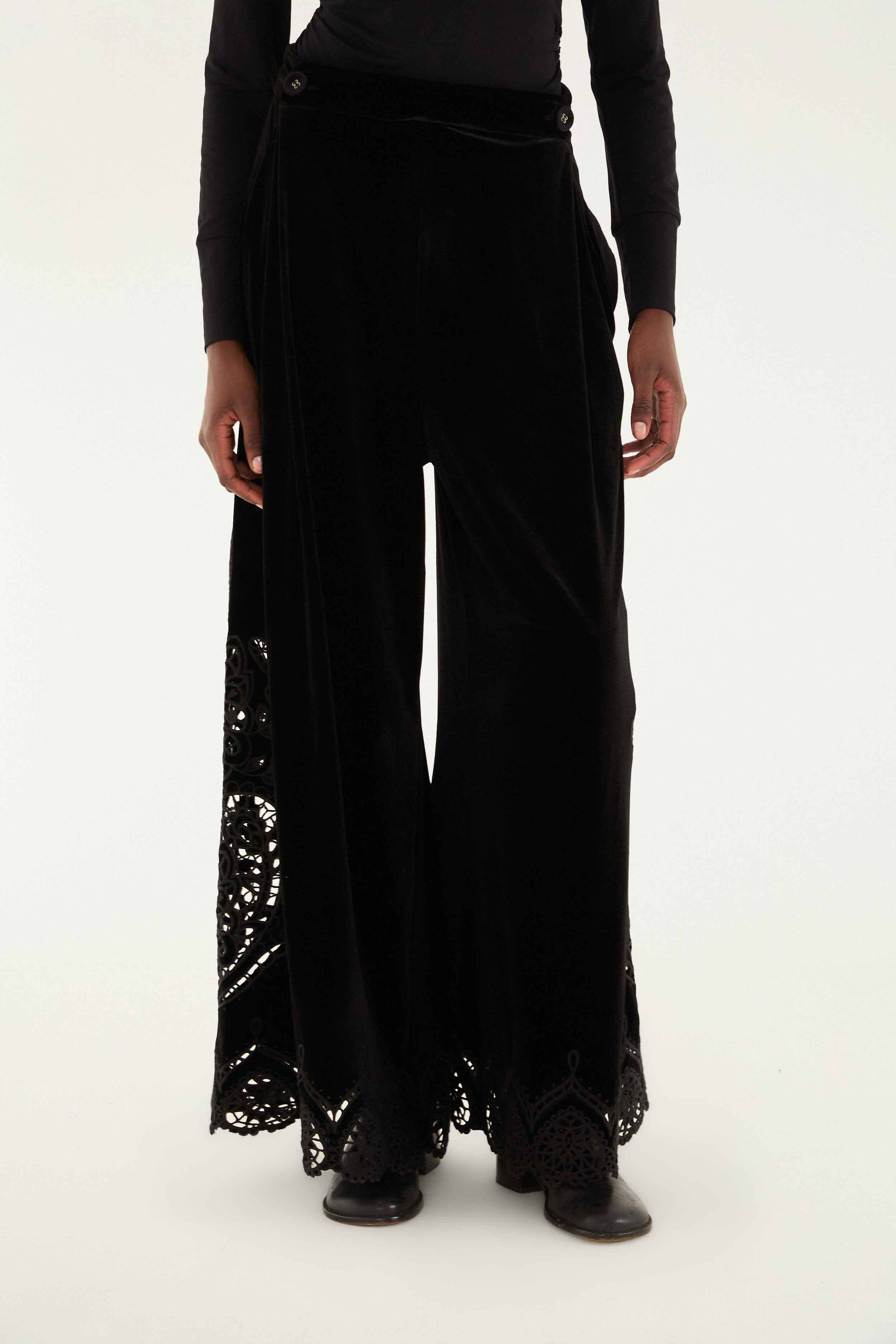 Black Artichoke Heart Richelieu Pants