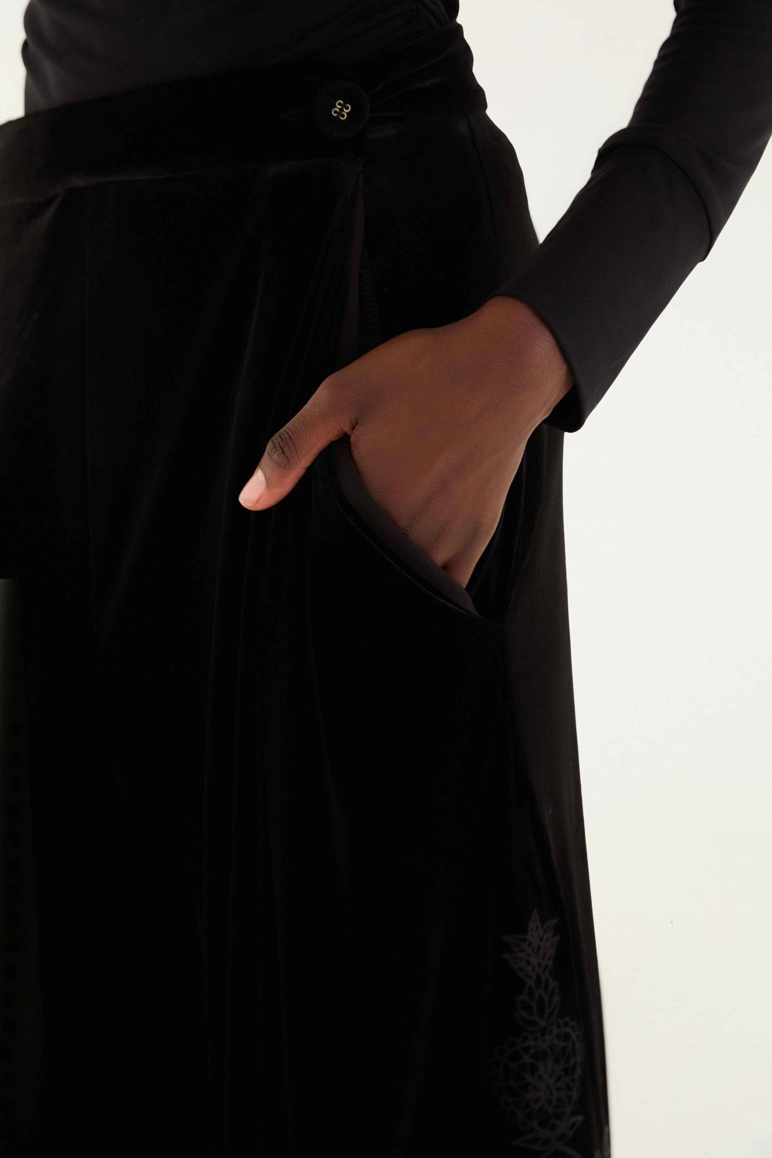 Black Artichoke Heart Richelieu Pants