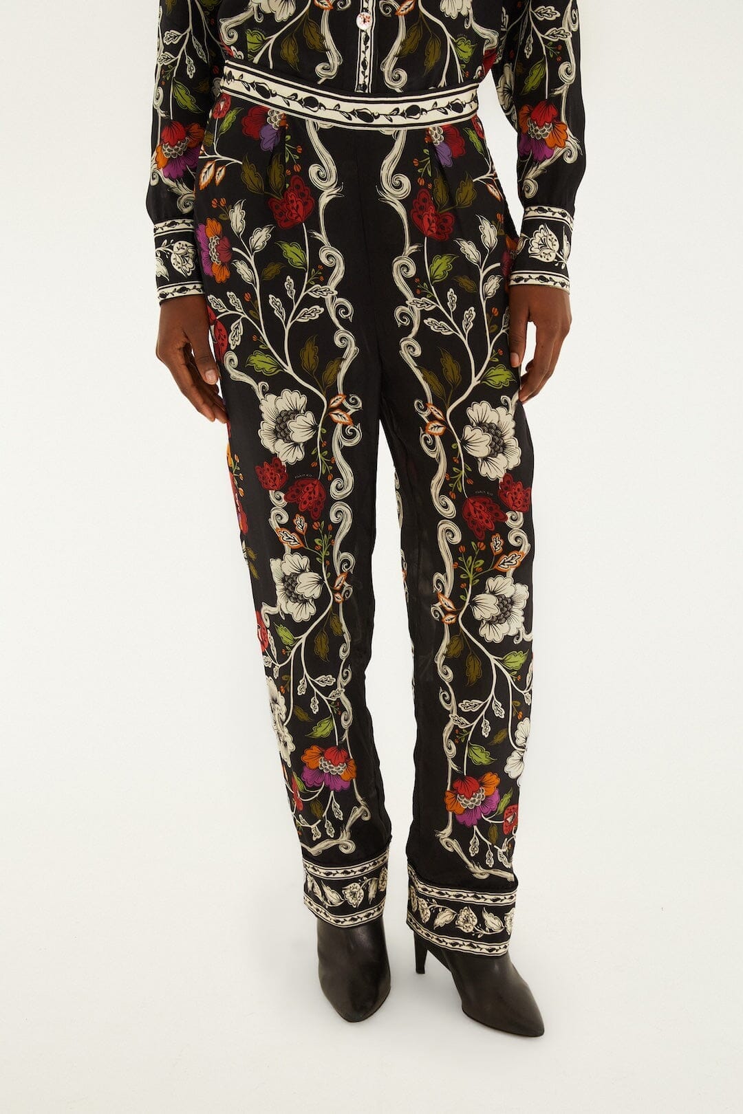 Black Rococo Flowers Pockets Pants